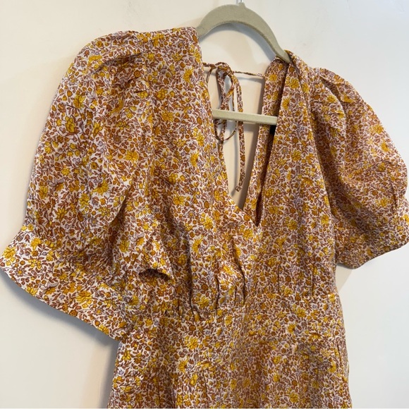 J. CREW puff Sleeve V Neck Top In Scattered Blooms NWT - Picture 4 of 8